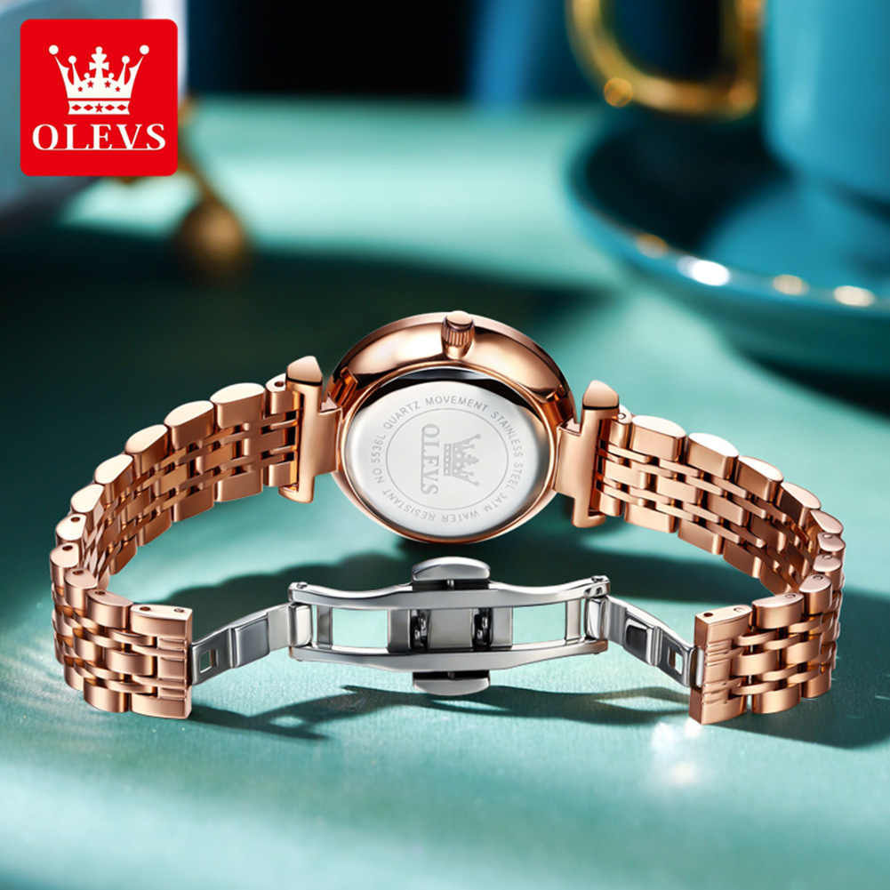 ساعة يد نسائية جميلة من ماركة  - مراجعة Luxury Watch & Jewellery وسعره