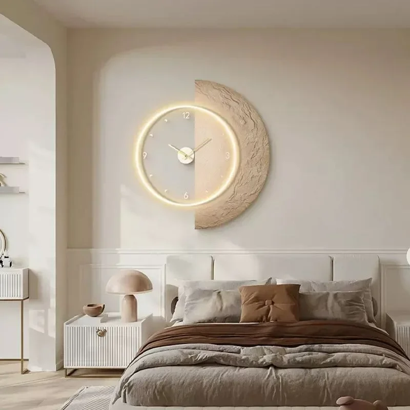 ساعة حائط فاخرة حديثة بإضاءة L - مراجعة Luxury Watch House وسعره