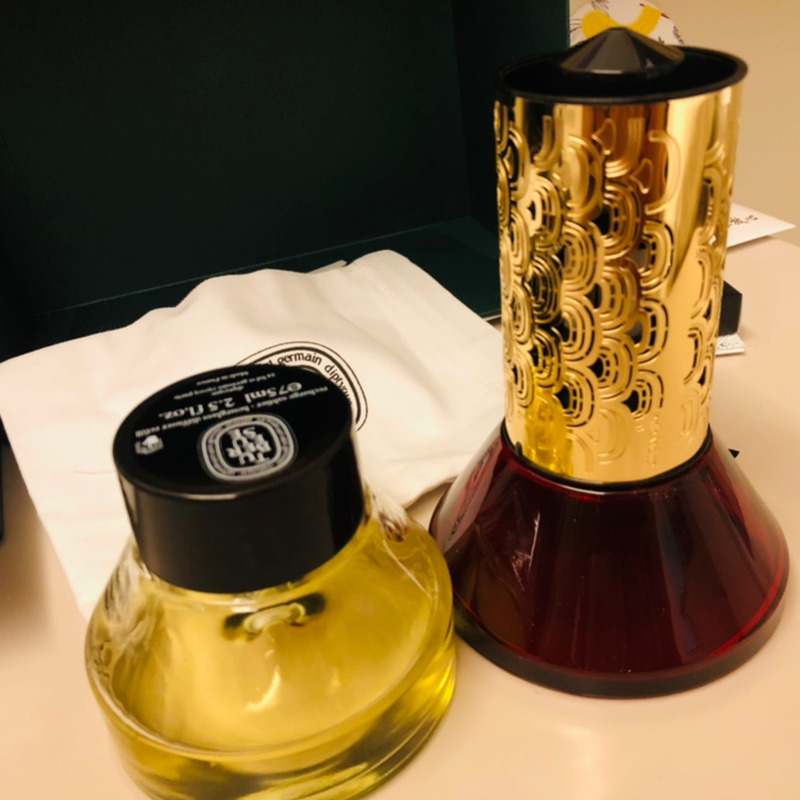 Diptyques الساعة الرملية الناش - مراجعة Table Watch Luxury وسعره
